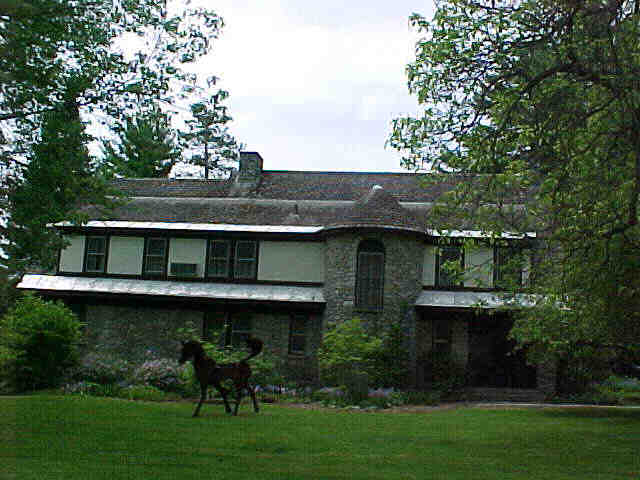 Building photograph for 92 INTERLAKEN ROAD
